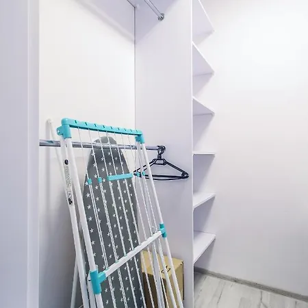 Apartament Z Ogrodkiem I Miejscem Parkingowym 아파트 *