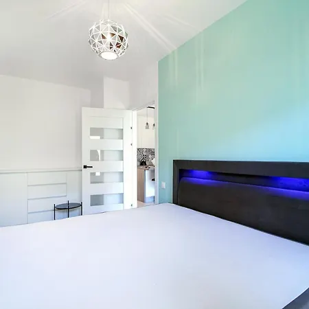 아파트 Apartament Z Ogrodkiem I Miejscem Parkingowym